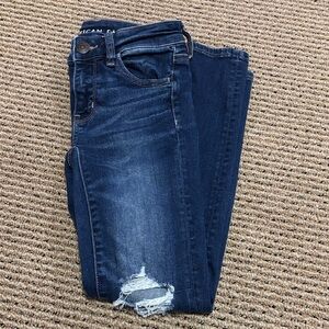 American Eagle Outfitters Women's Distressed Dark Blue Skinny Jeans